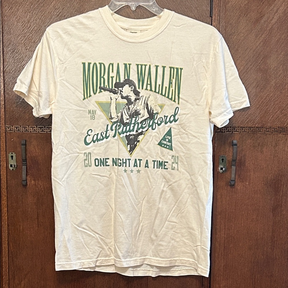 Morgan Wallen "One Night at a Time" 2024 tour concert t-shirt. Size M